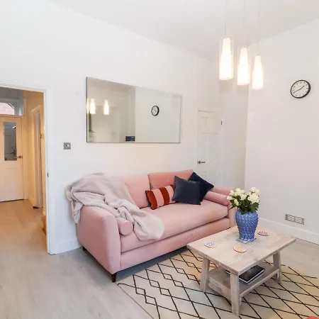 33 Colville Street Карлайл