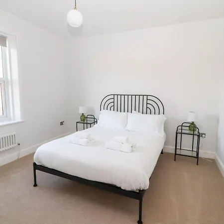 33 Colville Street *